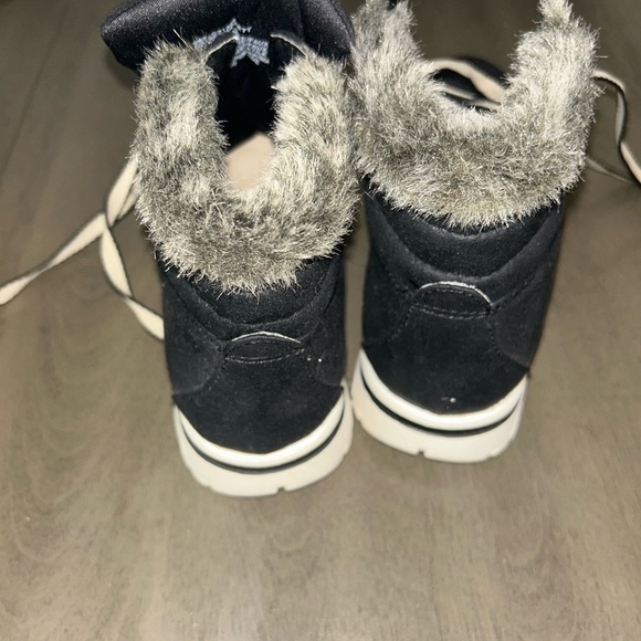 CLIFFS by WHITE MOUNTAIN Women's Black Fabric Hallett Lace-Up Snow Boot - Picture 3 of 5